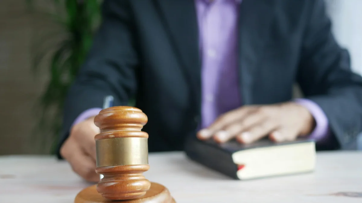 ¿Un juez anticorrupción corrupto? Investigan caso de simulación de contrato en Quito.