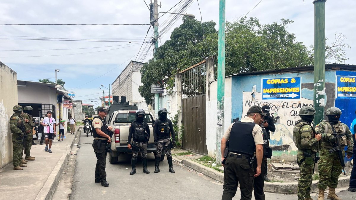 El Ministerio de Educación, junto al Bloque de Seguridad, intervinieron en planteles educativos de Machala y Puerto Bolívar.