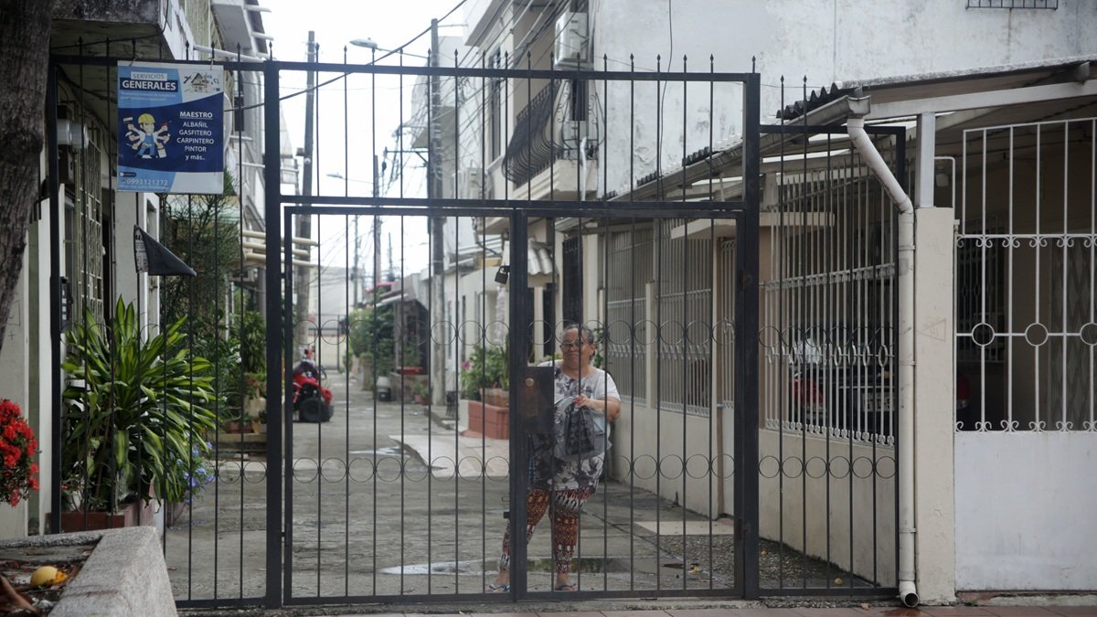 Vecinos de Sauces 2 alertan sobre robos frecuentes a conductores y familias.