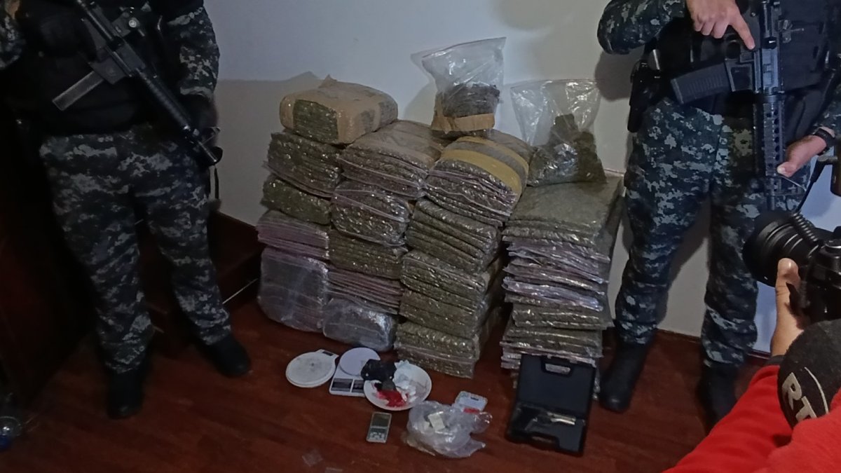 La narcobodega estaba cerca a un centro superior de estudios.