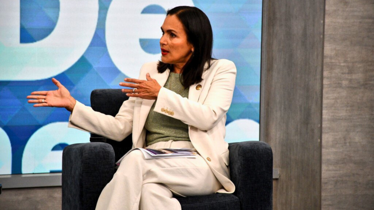 La ministra Inés Manzano fue quien informó sobre el cambio en sistema de OCP.