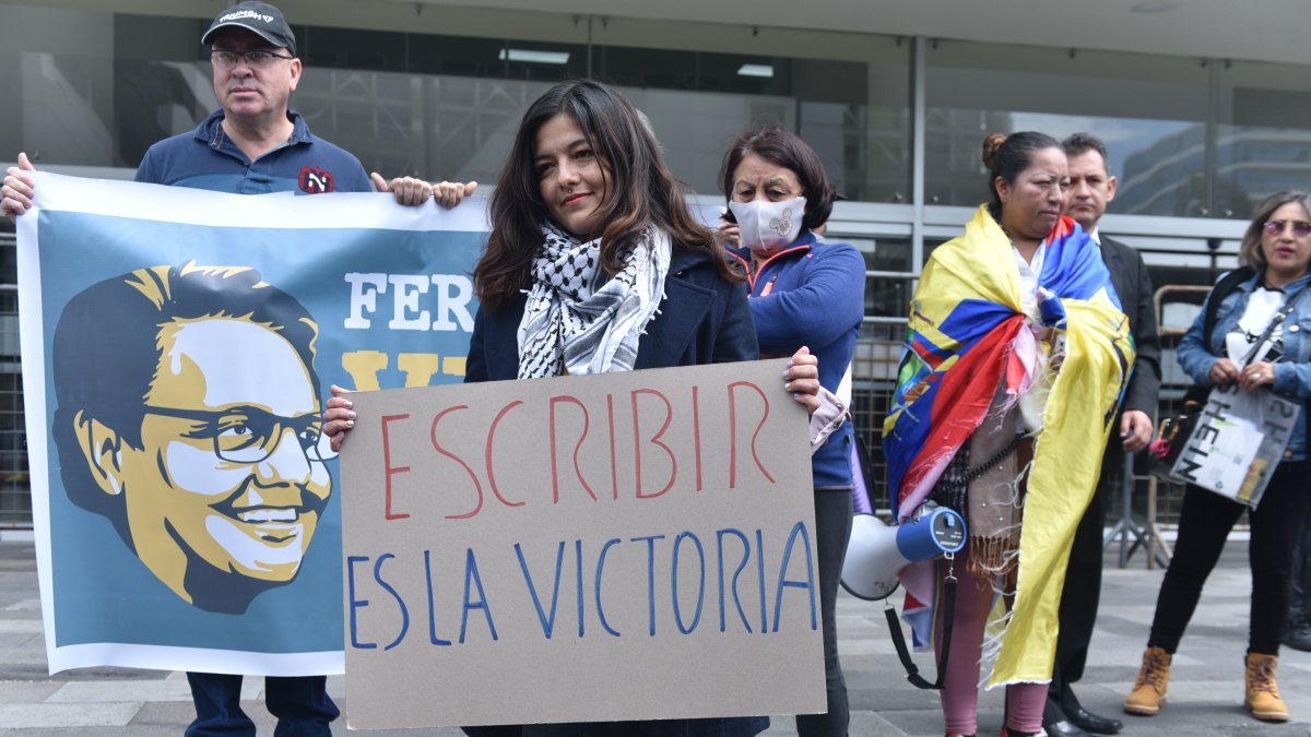 La jueza responsabilizó de su decisión a las hijas de Fernando Villavicencio.