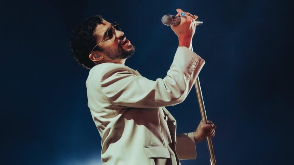 Bad Bunny llega a Medellín con su ‘Debí Tirar Más Fotos World Tour’.