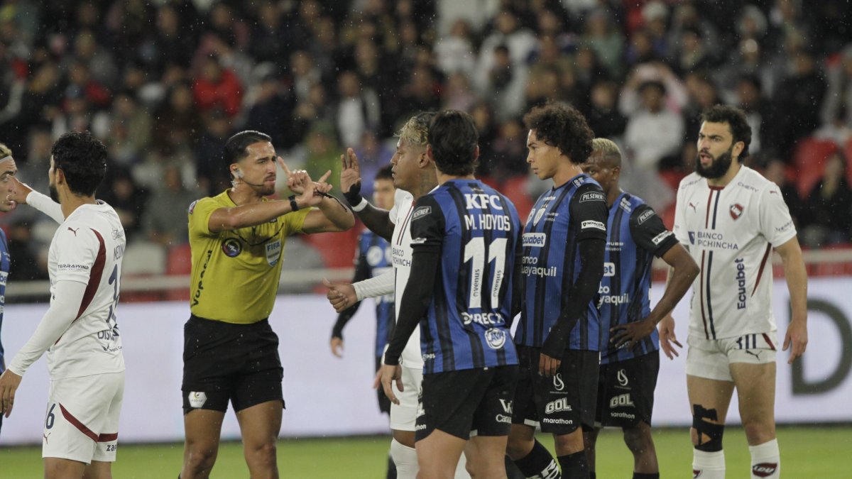 Independiente del valle le sacó una diferencia de 13 puntos al segundo de la LigaPro 2025, Liga de Quito.