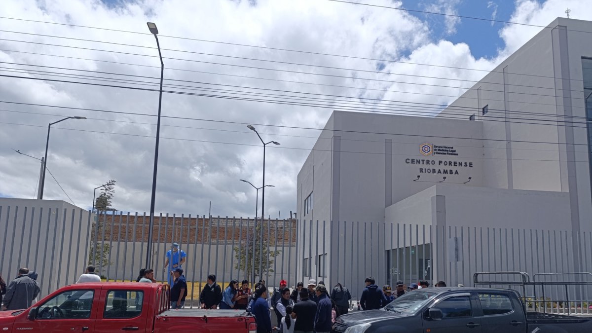 Fiscalía continúa las indagaciones para establecer la identidad del fallecido.