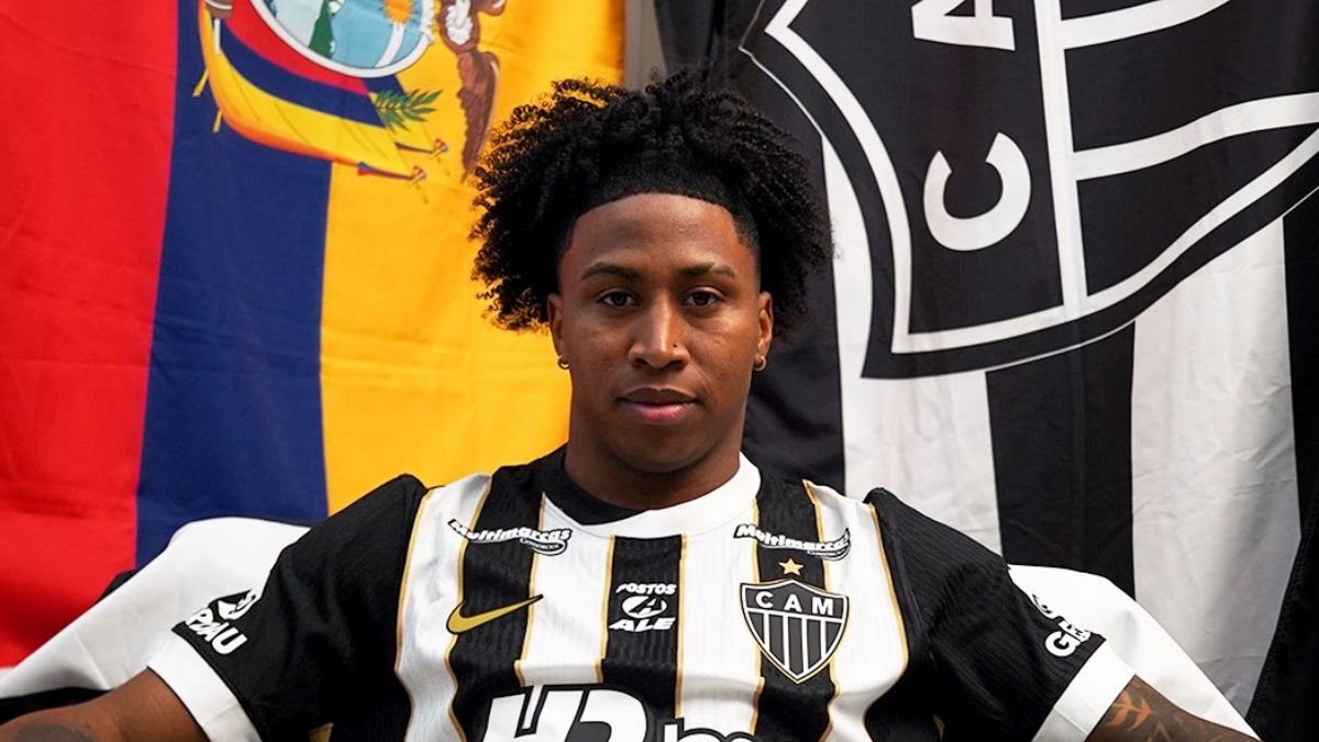 Ángelo Preciado saltó como titular en el 'Clásico' entre Cruzeiro y Atlético Mineiro, pero no pudo terminar el encuentro.