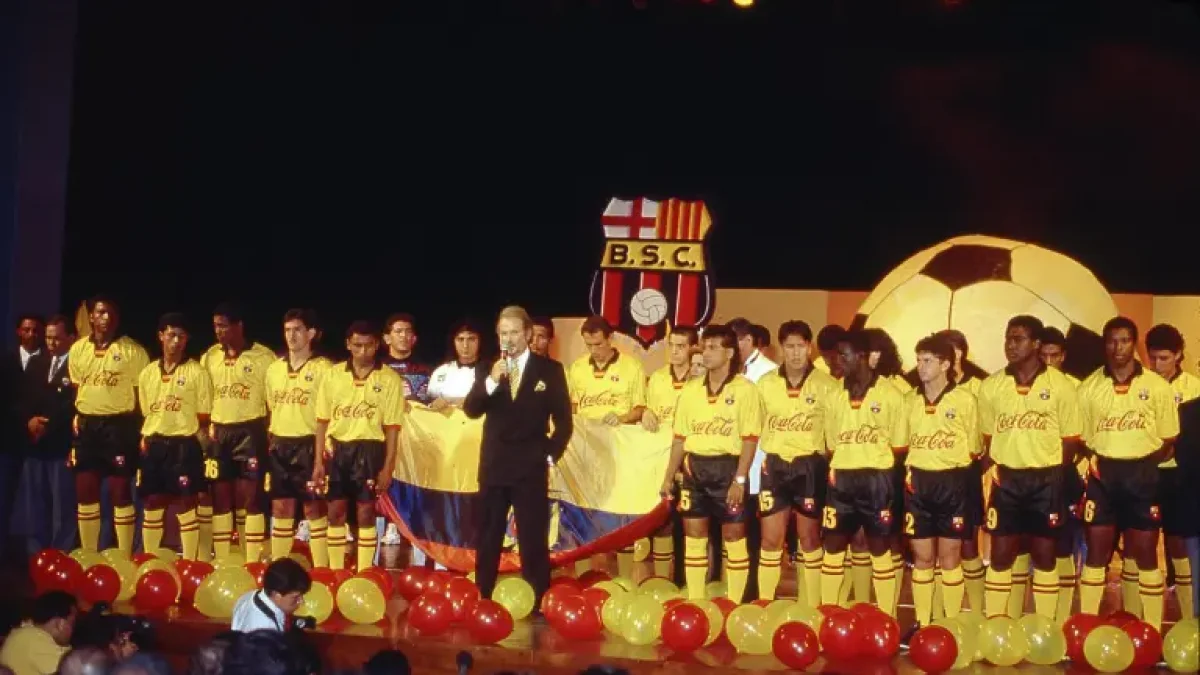 La Noche Amarilla 1995, la primera en donde se jugó un partido amistoso.