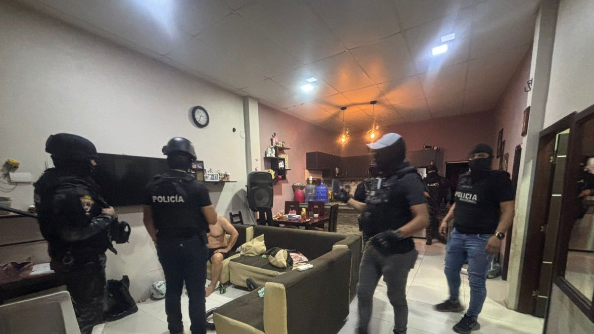 Durante el operativo se detuvo a seis personas.