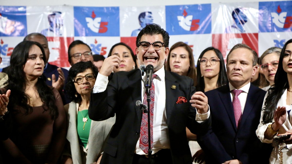 Patricio Chávez, asambleísta de la Revolución Ciudadana, respondió a los allanamientos.