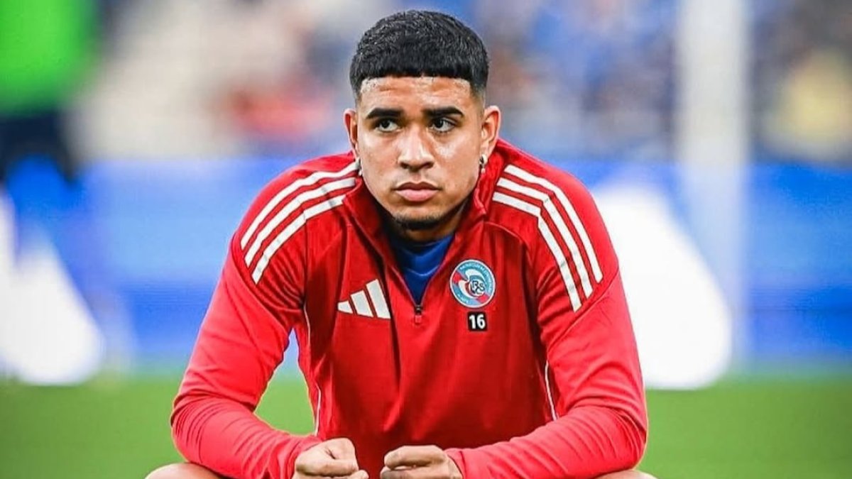 Al principio, Kendry Páez se ganó la titularidad en Estrasburgo.