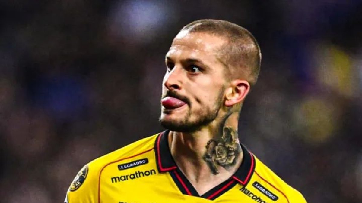 Darío Benedetto llega como refuerzo a Barcelona SC.