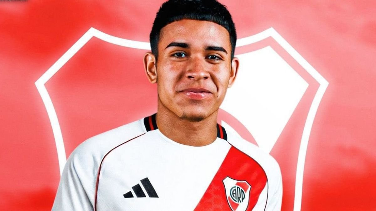 La joya ecuatoriana Kendry Páez refuerza a River Plate por 18 meses.