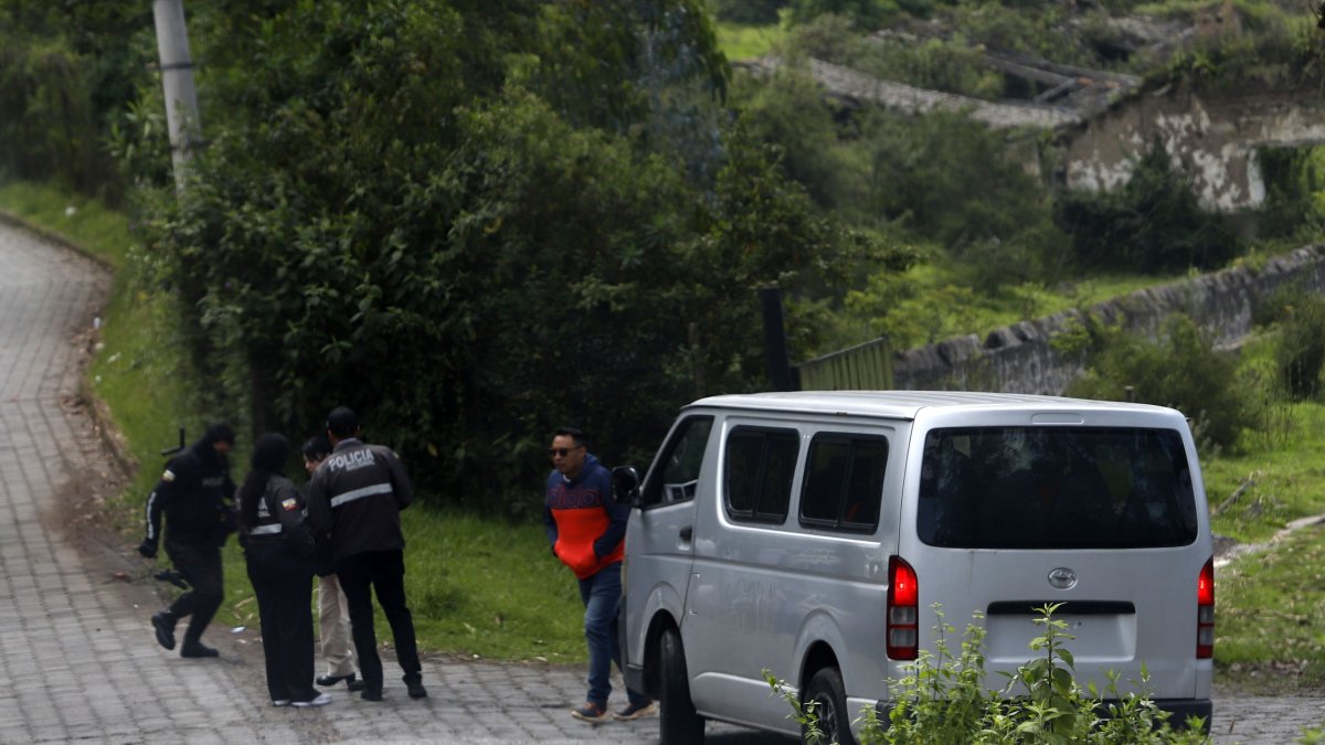 La diligencia judicial se inició en la hacienda donde se cometió el crimen, en Pifo.