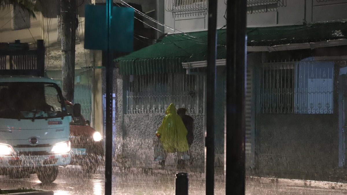 El aguacero cayó sobre la ciudad después de las 18:00 del viernes 30.