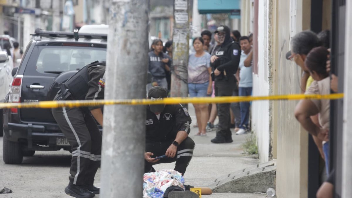La zona fue acordonada, para facilitar las labores policiales.