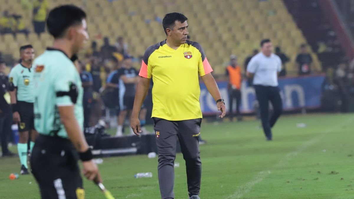 Noche Amarilla sin victoria, pero con fe en el nuevo Barcelona de César Farías.