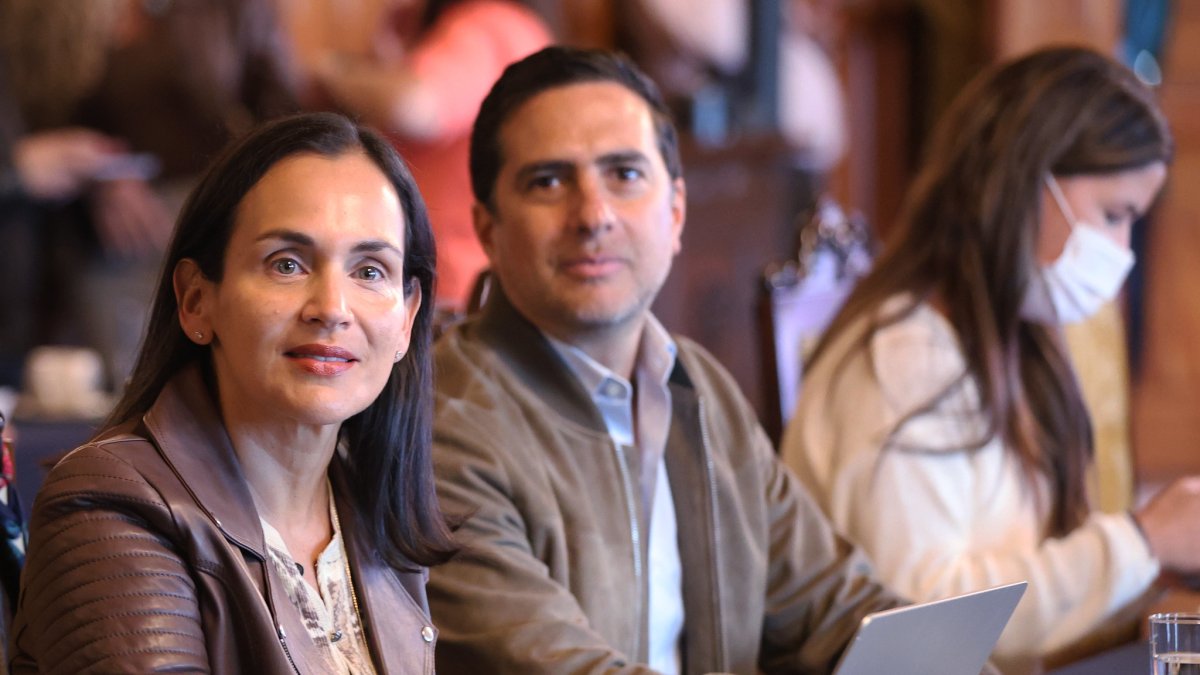 Inés Manzano, ministra ecuatoriana al frente de la crisis eléctrica.