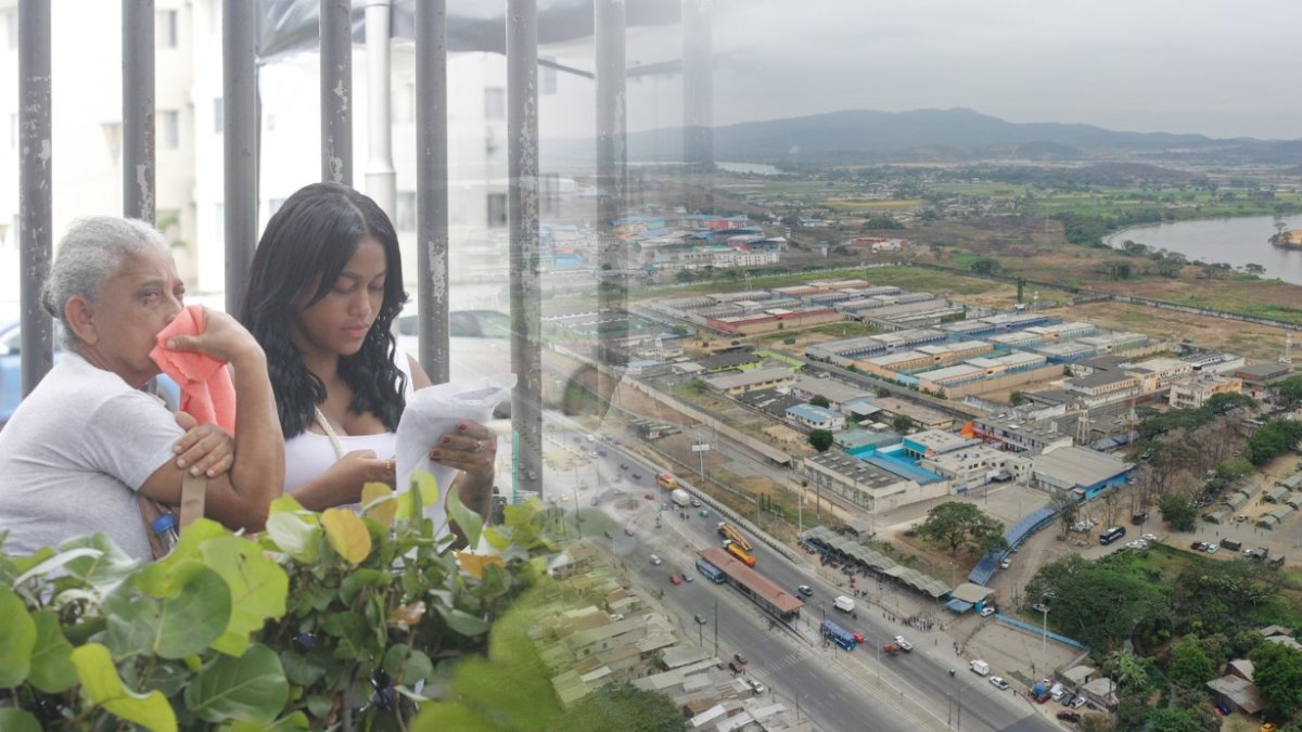 Familiares de Kleber Castillo quien falleció en la Penitenciaria llevan una semana yendo a la morgue en busca de su cuerpo.