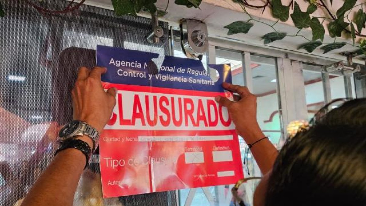 Referencial. Arcsa clausuró en local de pizzas en Urdesa, norte de Guayaquil.