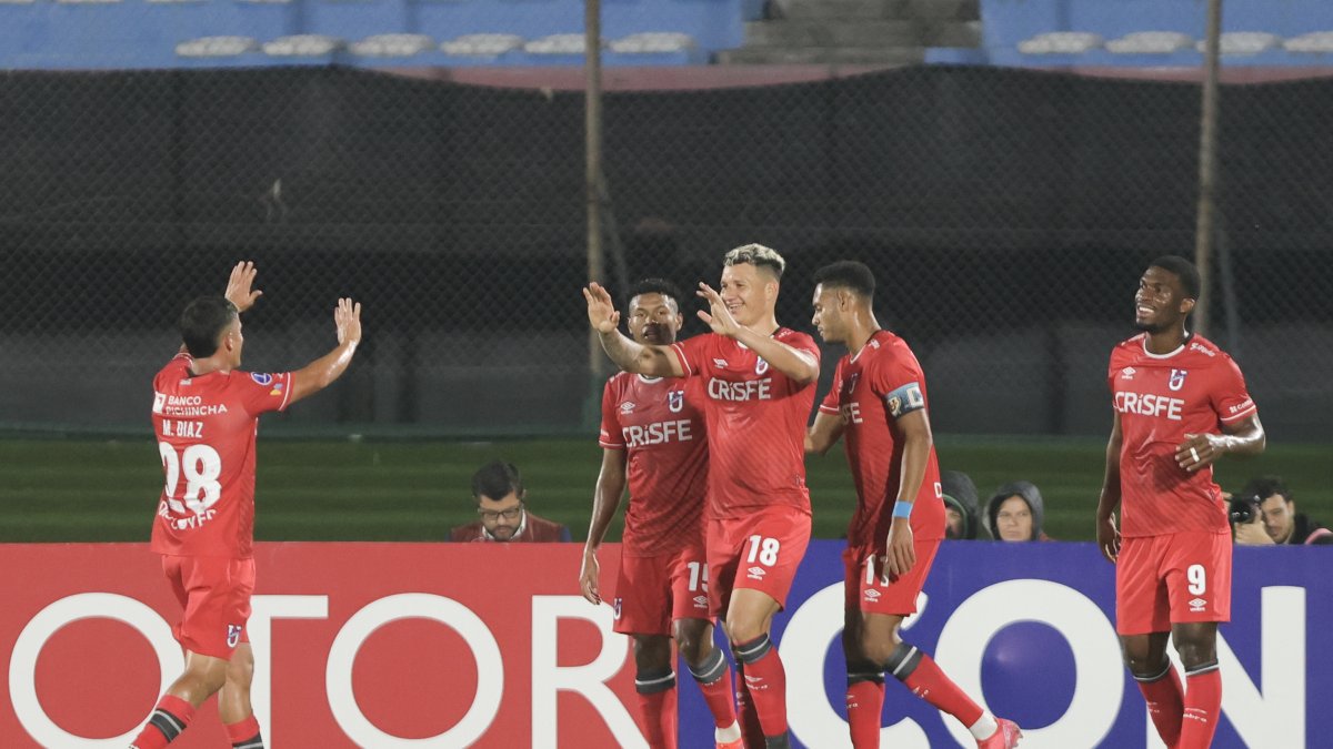 Universidad Católica busca sacar la ventaja ante Juventud.