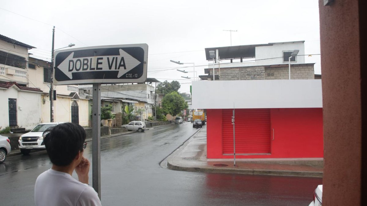 Vecinos de El Cóndor expresan su preocupación tras el asesinato de un trabajador en la cooperativa Los Shyris.