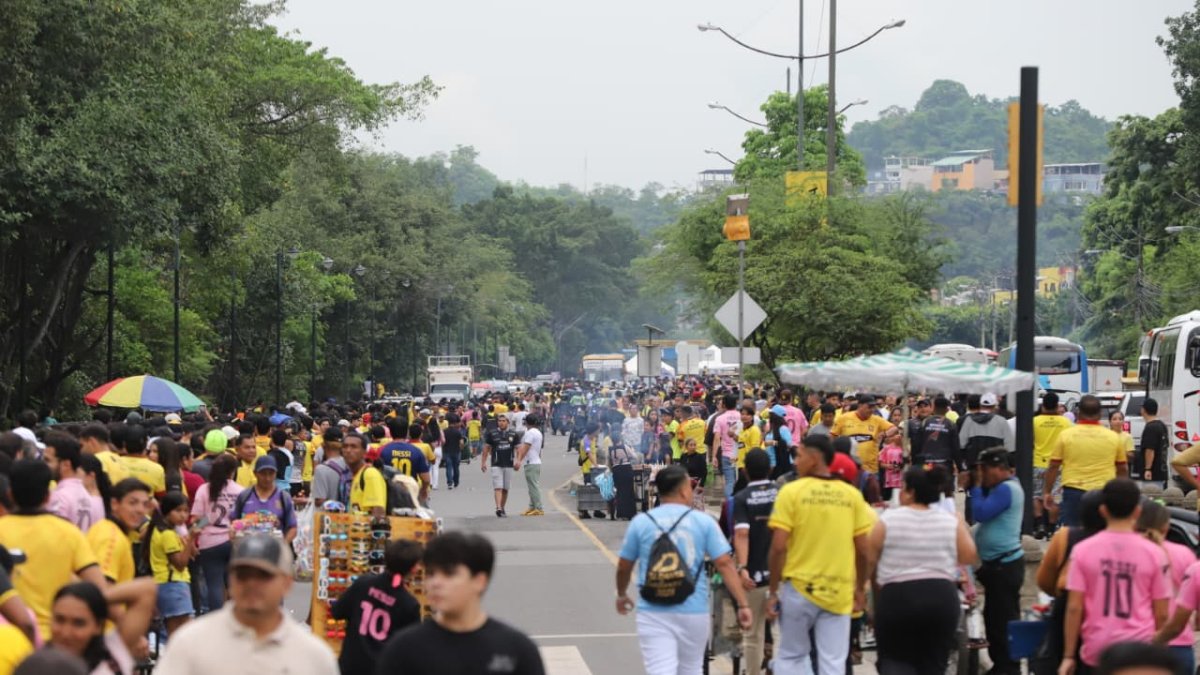 Afluencia masiva de hinchas para ver el partido de Barcelona vs. Inter Miami.