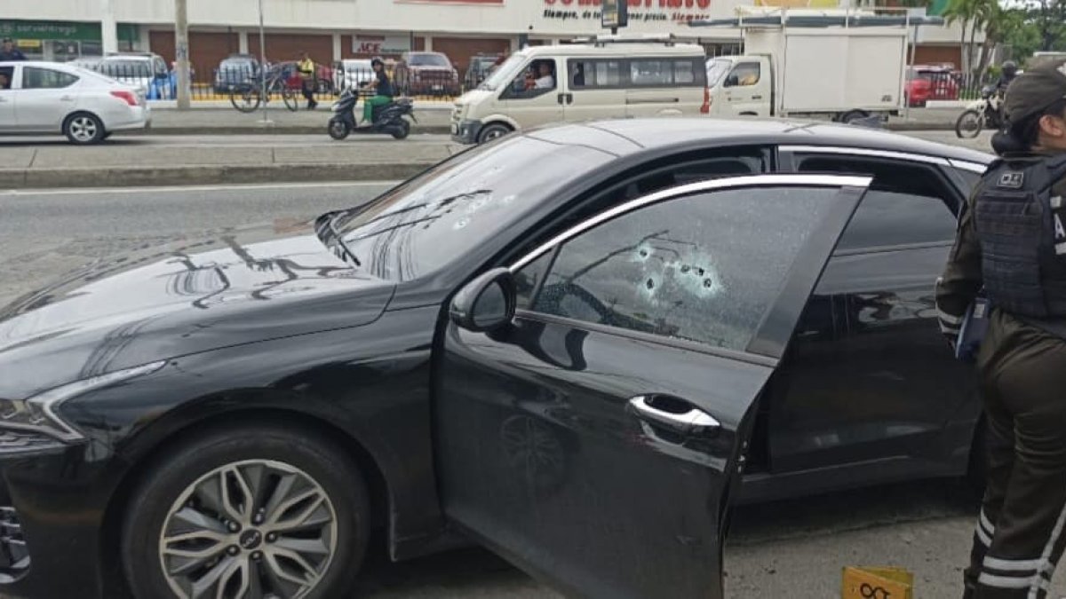 En este vehículo se encontraba Óscar Jiménez cuando fue atacado.