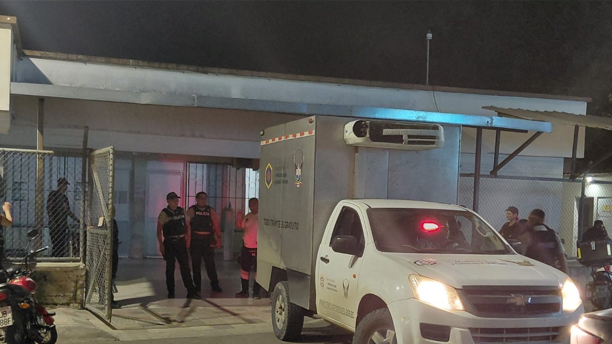 Jimmy Pilay fue trasladado al Centro de Salud Daniel Acosta donde se confirmó su deceso