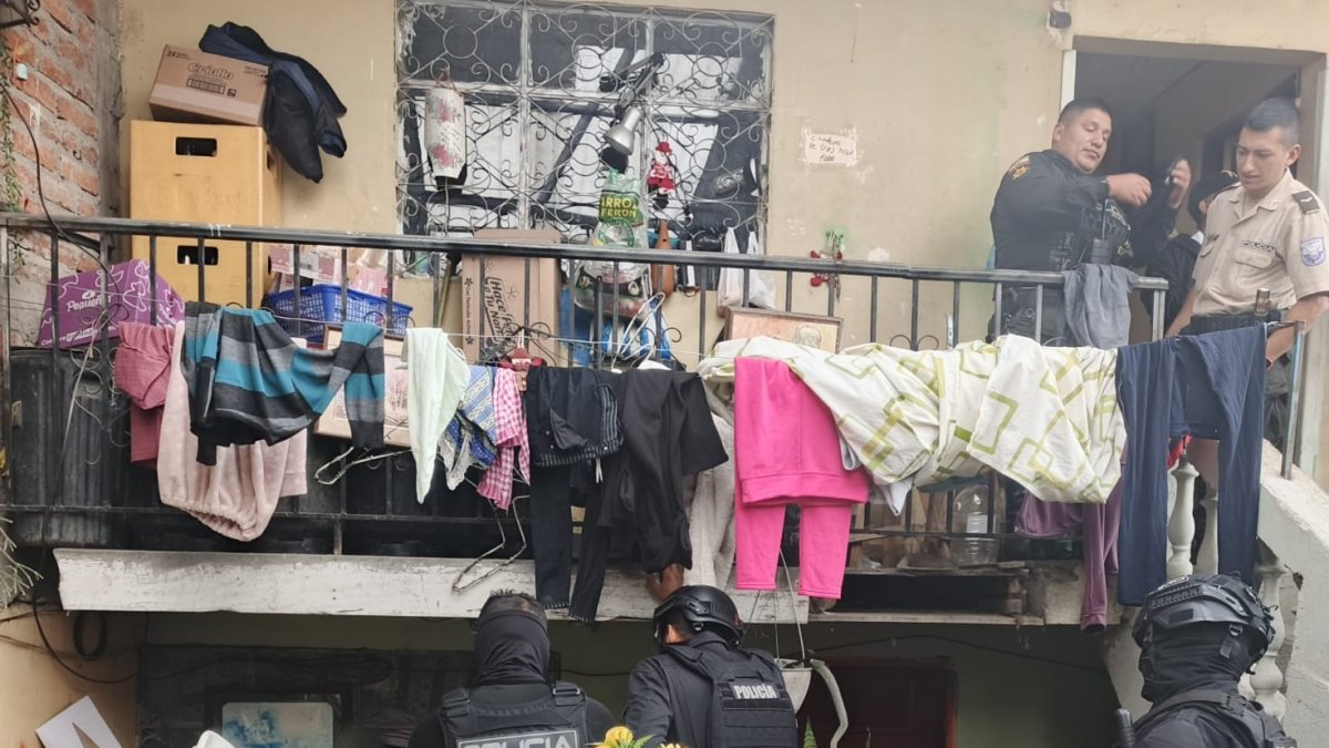 La Policía Nacional acordonó el sector La Banda mientras se desarrollaba el operativo de manejo de crisis