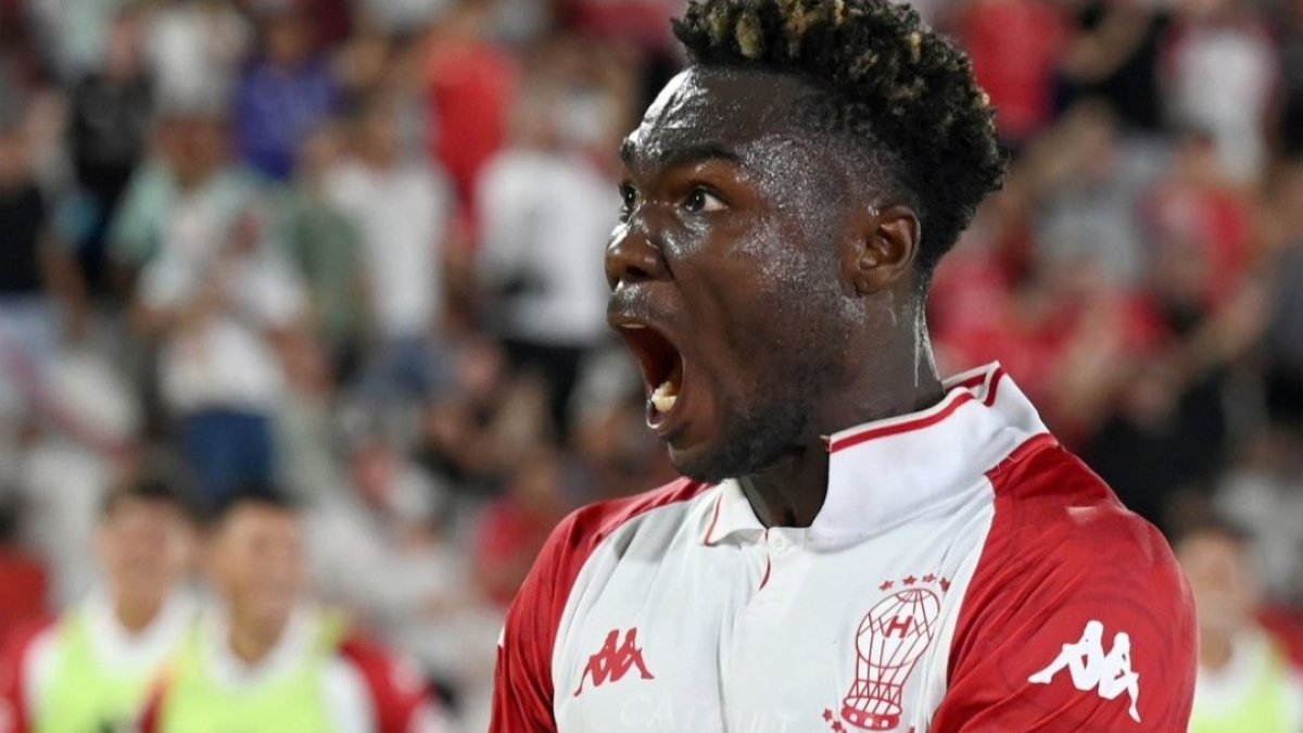 El ecuatoriano Jordy Caicedo goza de un gran momento goleador con Huracán en el inicio de la liga de Argentina 2025.