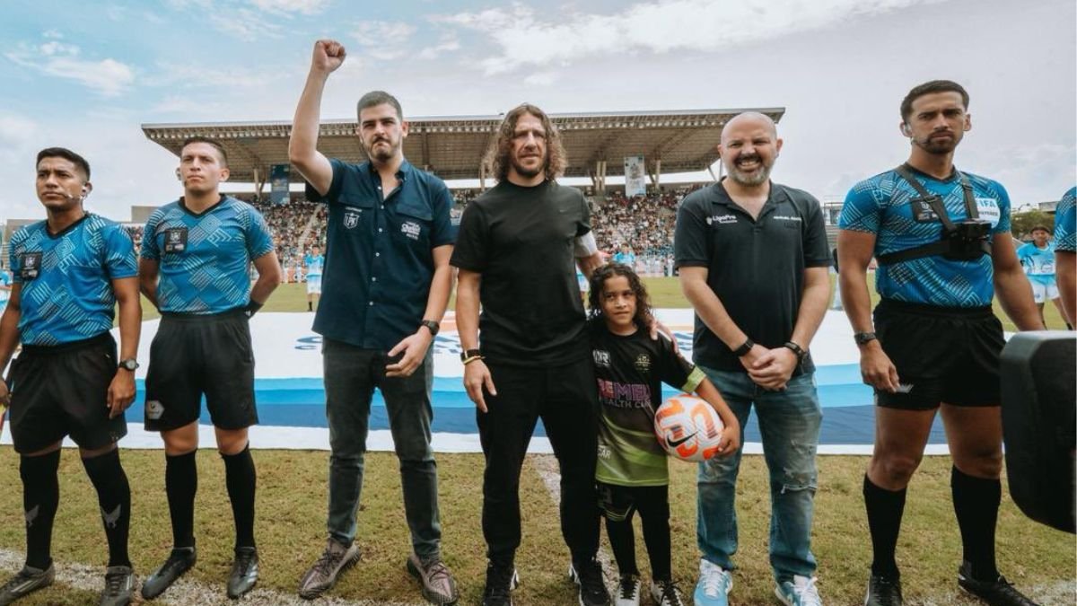La final de la LigaPro Kids con la presencia del alcalde Aquiles Álvarez, Carles Puyol y MIguel Ángel Loor.