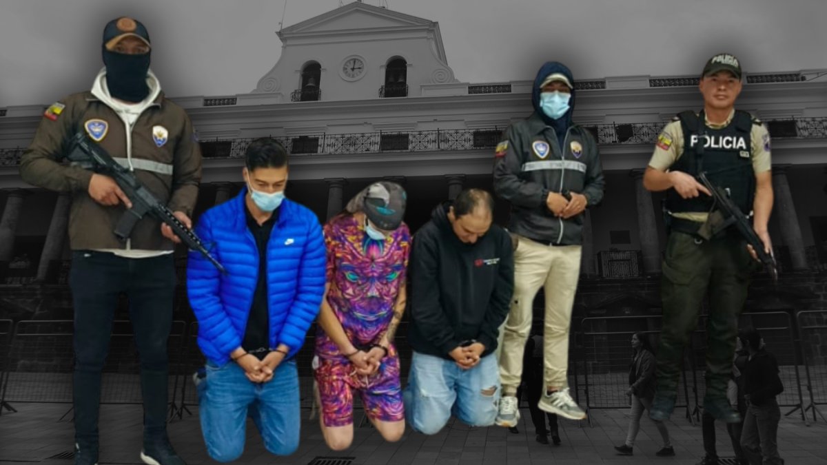 Francisco Andrade (medio) asegura que fue tratado como un delincuente cuando intervinieron en su negocio.