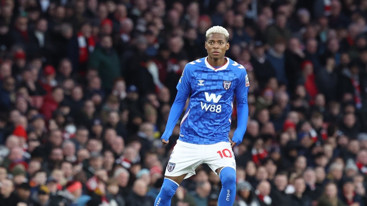 Nilson Angulo, delantero ecuatoriano, usa el número 10 de Sunderland.