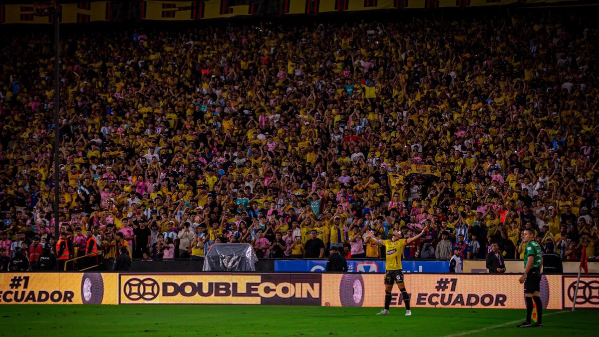 Barcelona SC arranca de local recibiendo al Técnico Universitario.