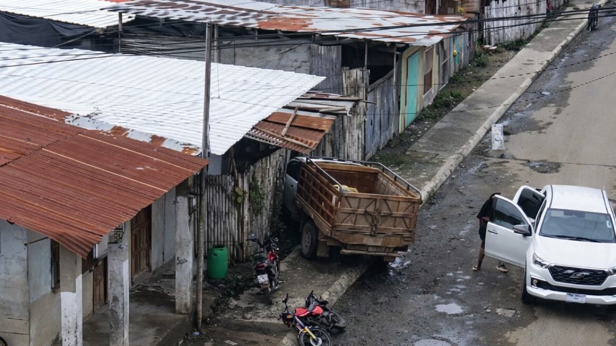 Los pistoleros, según videos de cámara de seguridad, se movilizaron en una camioneta blanca doble cabina