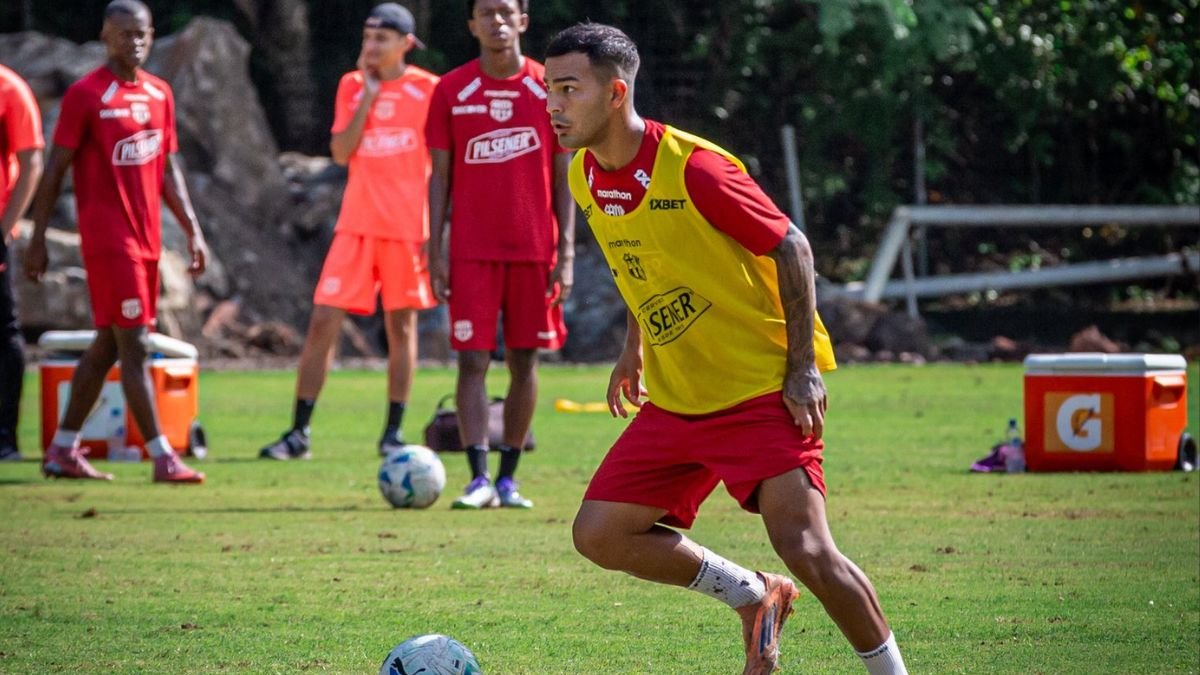 Matías Lugo volante de contensión de Barcelona SC.