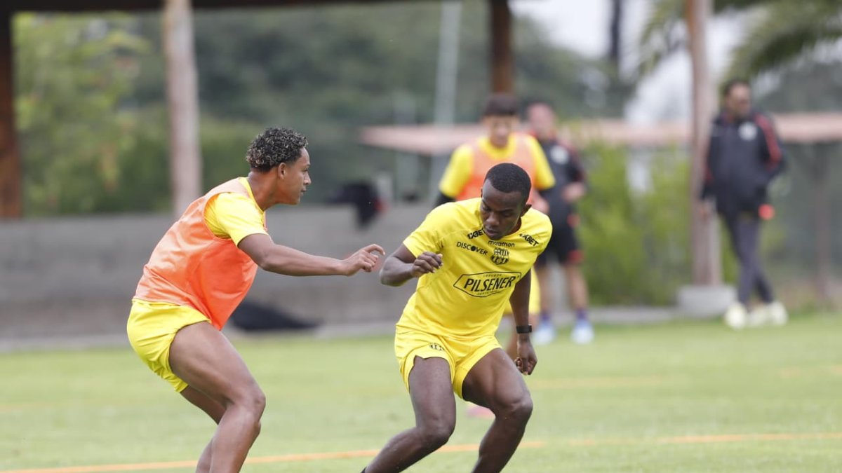 Barcelona presentará este viernes 13 de febrero su plantilla 2026 en Quito.