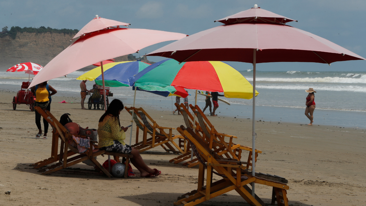 Turistas aprovecharán el IVA al 8% en hoteles, restaurantes y tours durante el feriado de Carnaval 2026 en Ecuador.