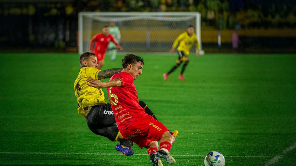 Barcelona SC ante Aucas fue la Noche Amarilla en Quito.