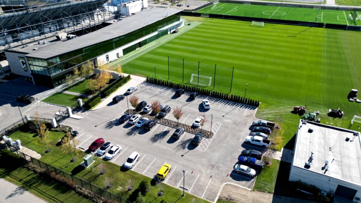 El complejo del Columbus Crew cuenta con seis y media canchas de entrenamiento junto al estadio.