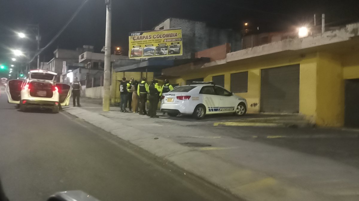Más de mil policías brindan seguridad en la provincia durante el feriado.