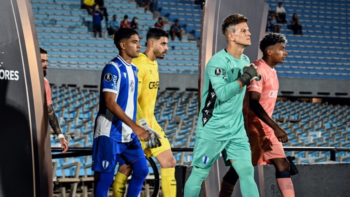 La clasificación entre Católica y Juventud de Uruguay se cerró la noche del jueves en el Olímpico Atahualpa. El Trencito llegaba con ventaja (1-0), pero no la sostuvo