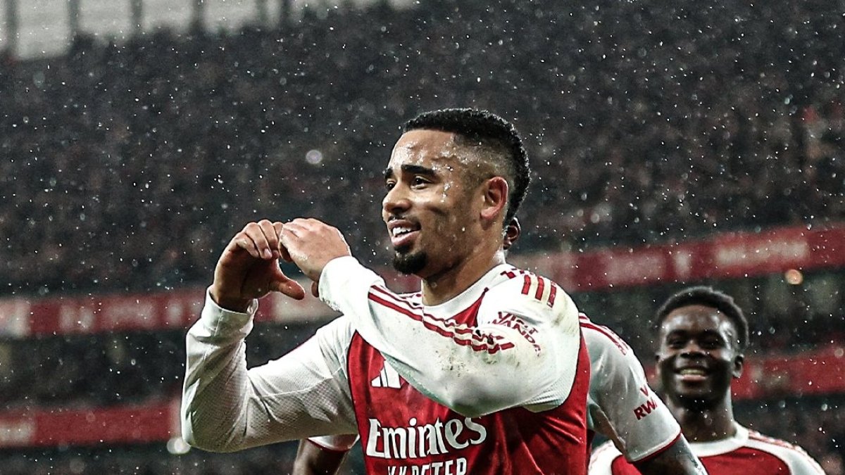 Gabriel Jesús celebra uno de los 4 goles anotados por Arsenal.