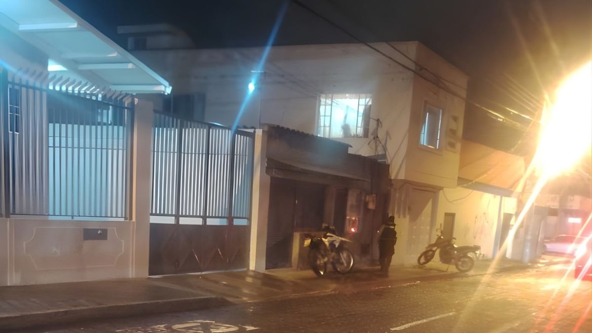 El hecho se produjo en las calles Morales y Argentina, en Cayambe.