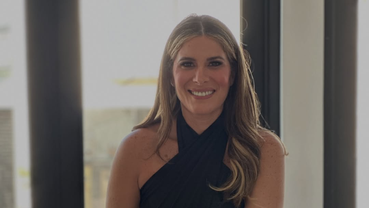 Gaby Díaz es una presentadora ecuatoriana de En Contacto