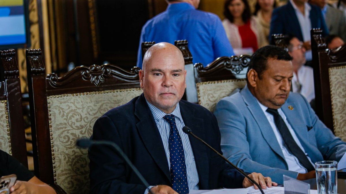 El edil Arturo Escala es parte de la Revolución Ciudadana.