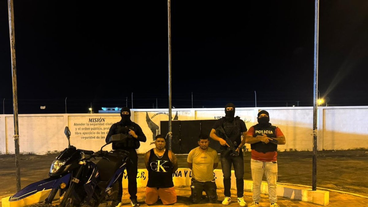Estos son los dos sospechosos de extorsión en Santa Elena.