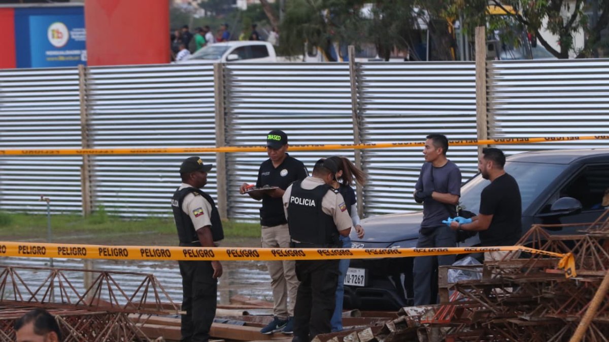 El crimen ocurrió a la entrada de una plaza comercial en La Aurora.