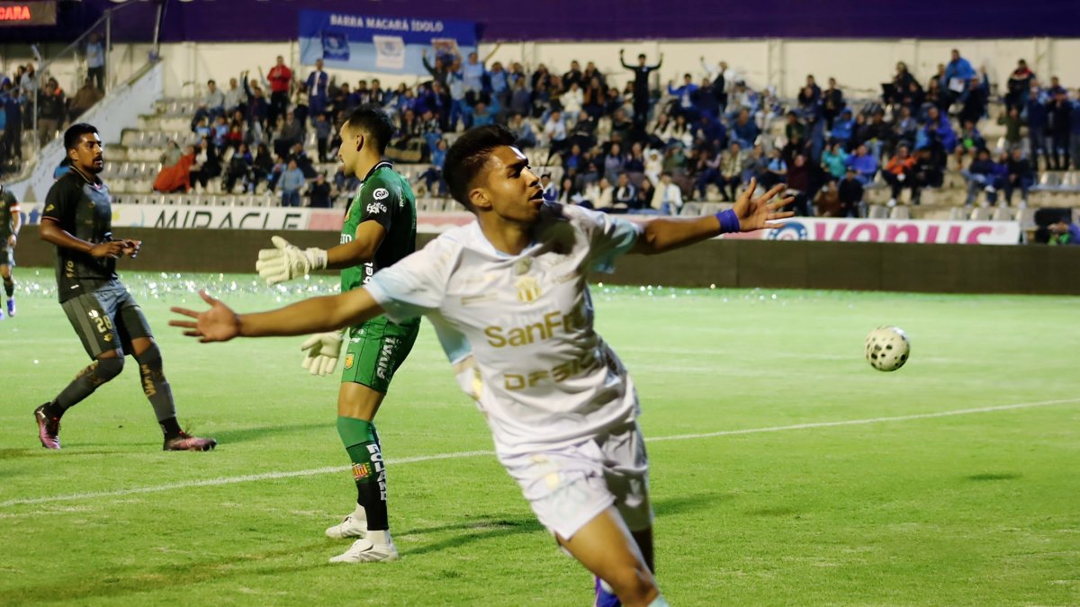 Mateo Viera jugador de Macará que estará ante Leones.