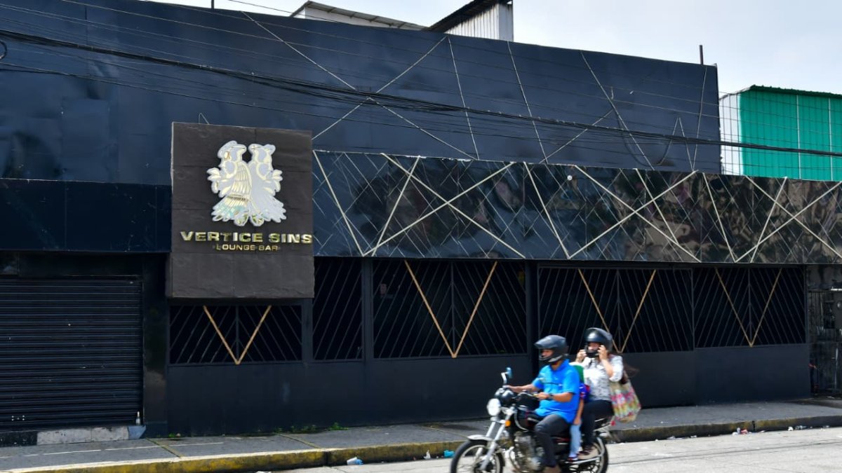 Vista del exterior del centro de diversión ubicado en la ciudadela La Garzota, norte de Guayaquil.